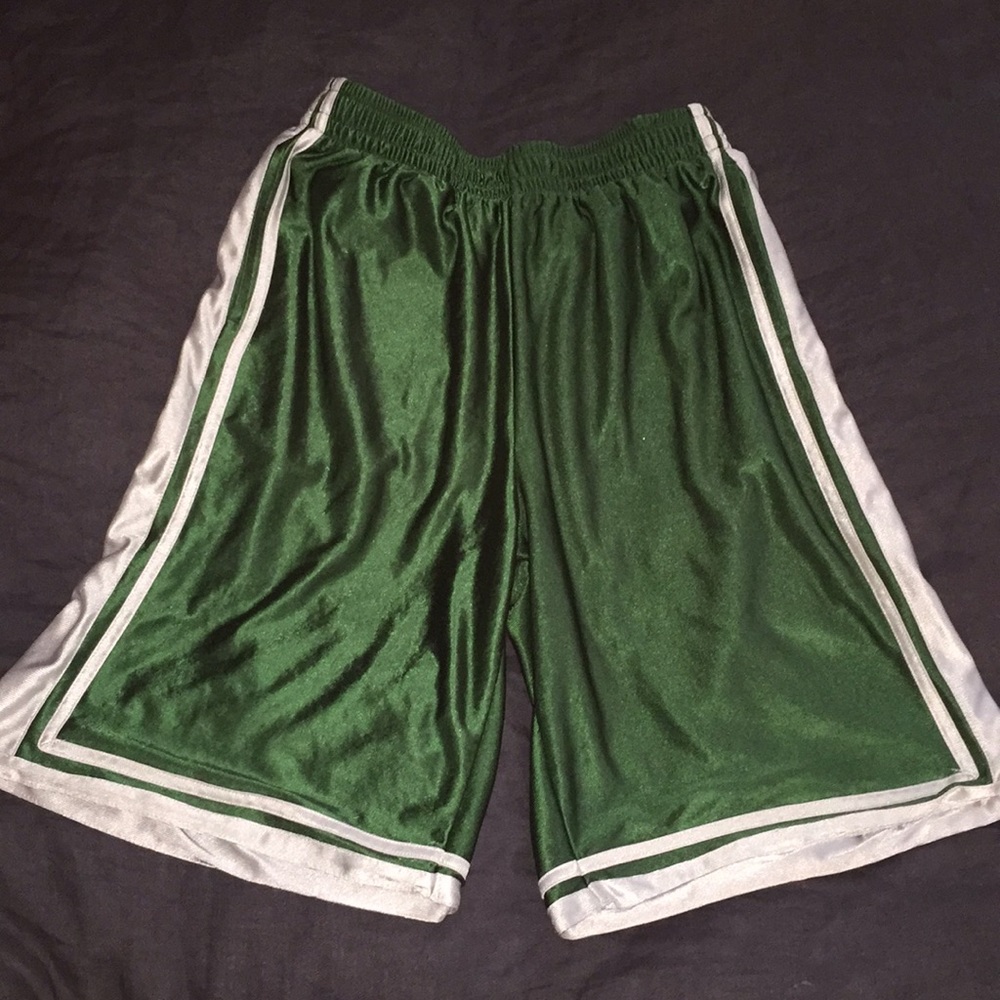 Reversible basketball shorts